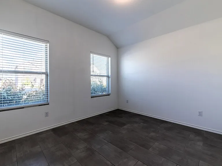 801 S San Marcos St — Photo 13