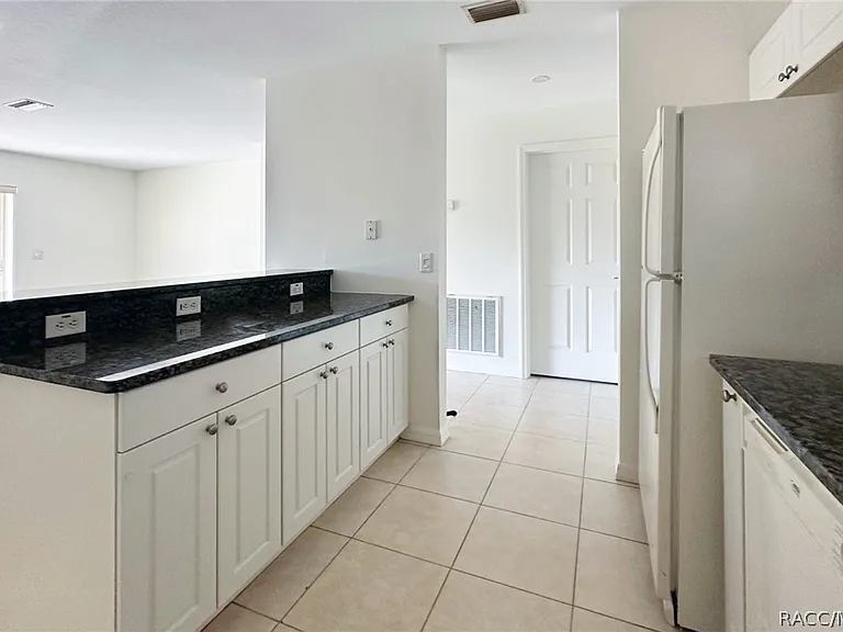 4450 E Windmill Dr #107 — Photo 16
