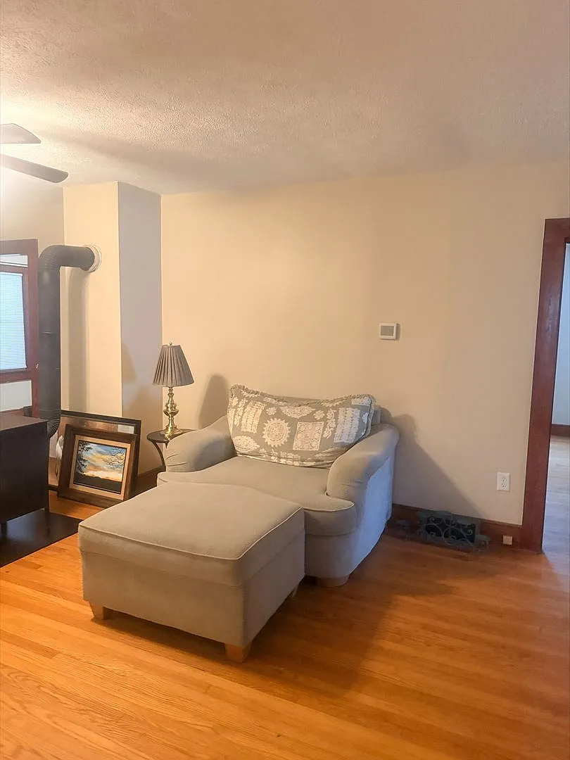 3 Br 1 Bath House — Photo 3