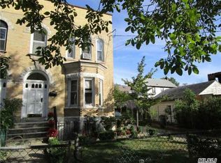 3231 165th St, Flushing, NY 11358