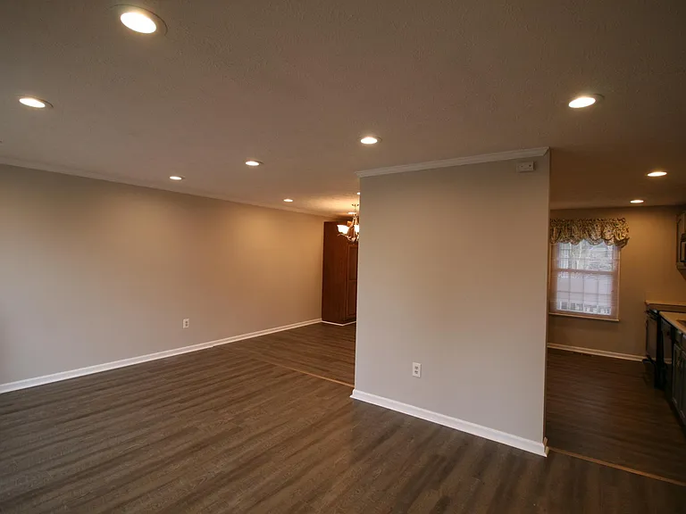507 Smoketree Ct — Photo 3