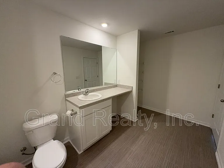 4360 Jitterbug St — Photo 18