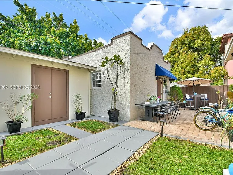 4722 SW 5th St — Photo 19