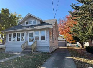 211 McKinley Ave, Bartonville, IL