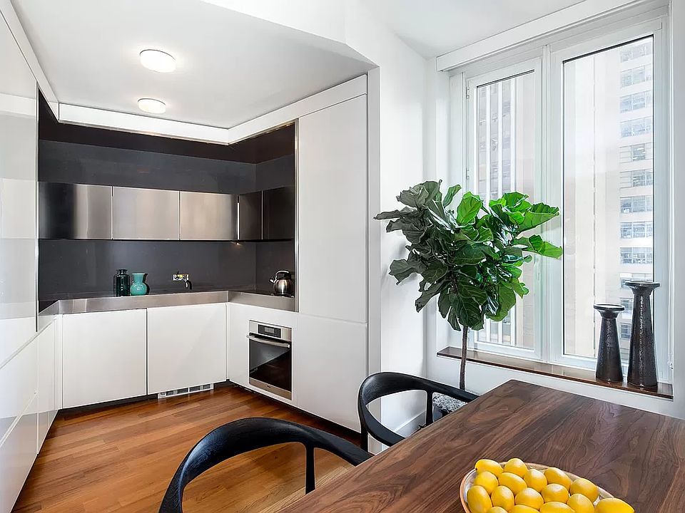 1st image of 15 William St APT 16H