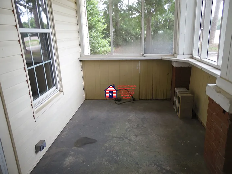 4707 Wayne Memorial Dr — Photo 2