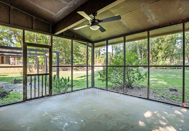 4103 Oak Hollow Dr — Photo 45