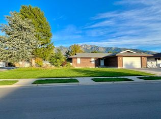 9881 S Tameron Dr, Sandy, UT 84092