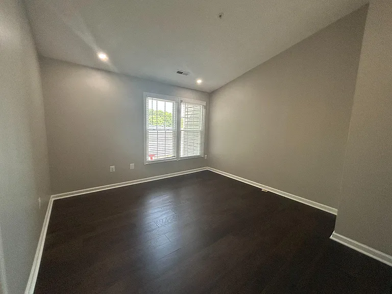 8616 Accokeek St — Photo 17