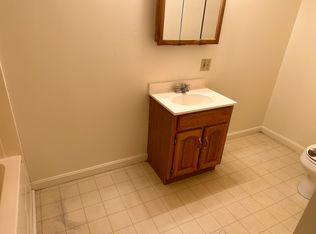 16-19 High St, Hampton, NH 03842