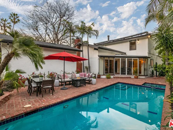 8606 Allenwood Rd, Los Angeles, CA 90046