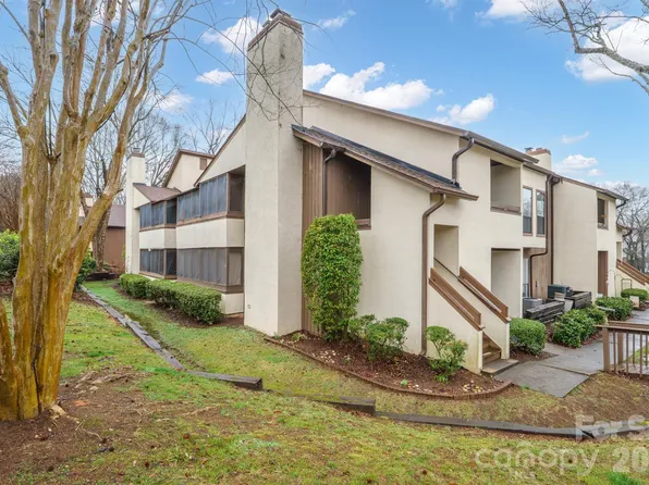 7331 Winery Ln, Charlotte, NC 28227
