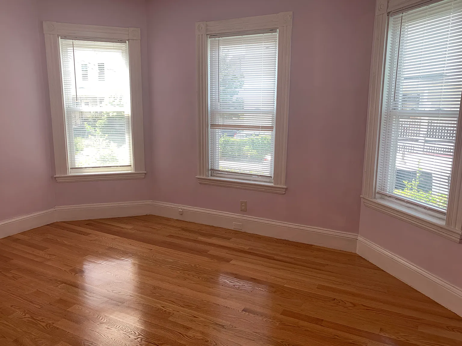 2 bed, 9999 sqft, $2,650 — Photo 2