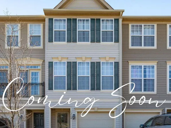 15704 John Diskin Cir, Woodbridge, VA 22191