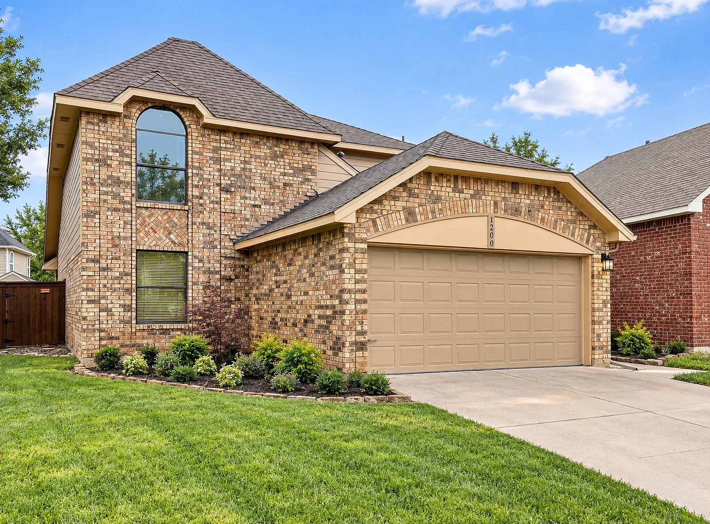 3 bed, 1371 sqft, $2,575 — Photo 4