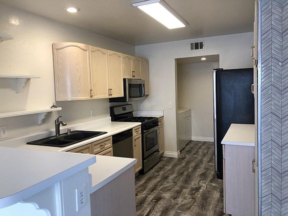 3rd image of 7972 Laurena Ave