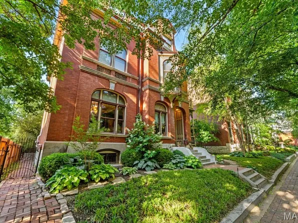 2335 Whittemore Pl, Saint Louis, MO 63104