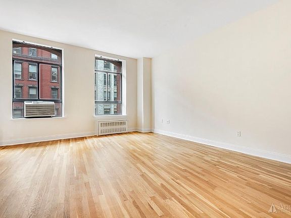 3rd image of 1 Astor Pl APT 5R