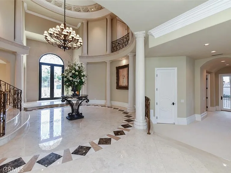 11 Skyridge — Photo 12
