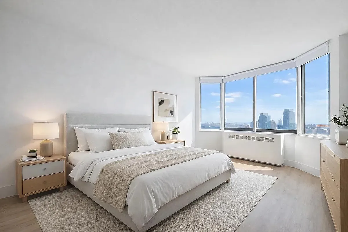 Building Photo - 1735 York Ave #18BB