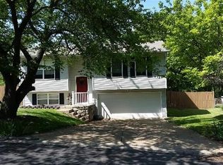 1853 Chippendale Ln, Imperial, MO 63052