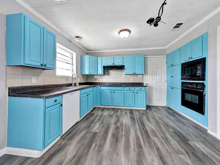 9209 FM 1570 N — Photo 36
