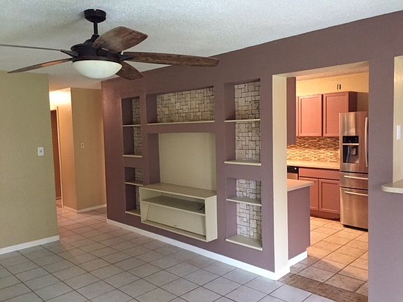 4th image of 6109 SW Oak Cliff Ave