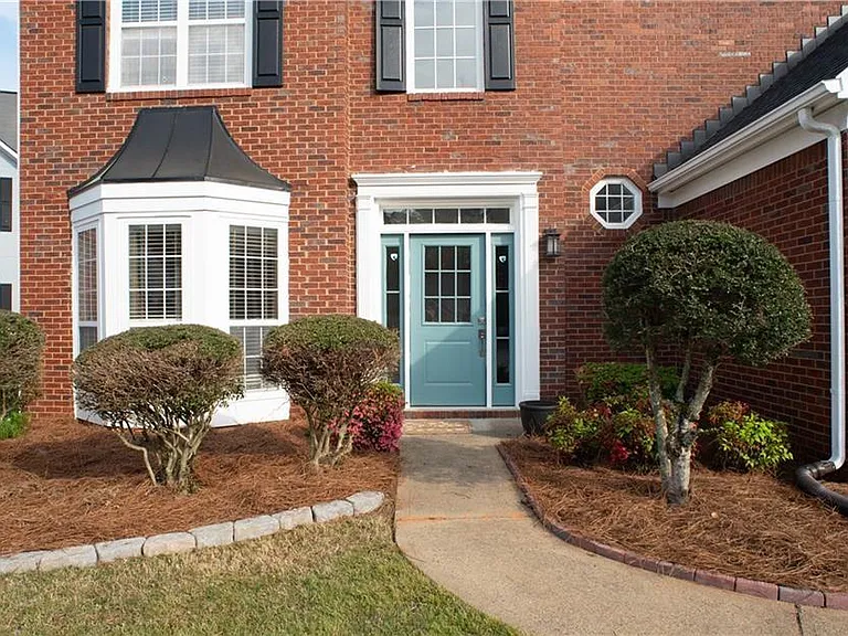 3359 Shallowford Green Dr — Photo 2