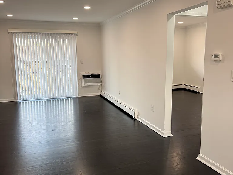14 Central Dr #5 — Photo 5