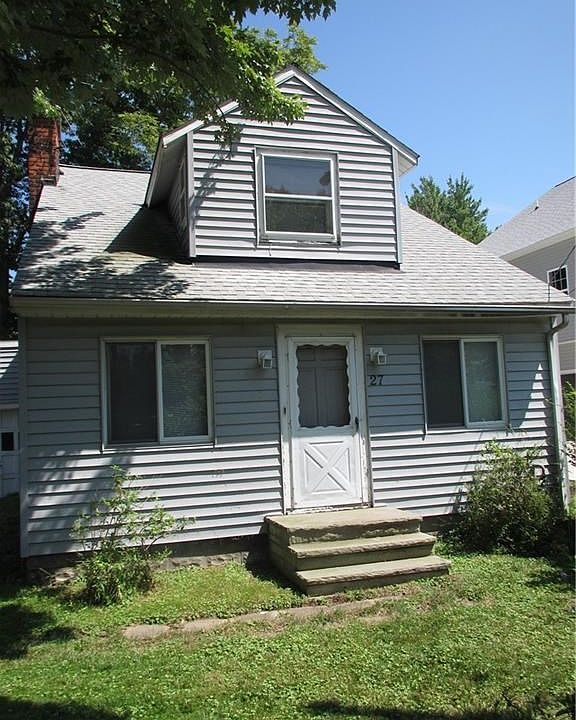 1st image of 27 Forest Dr