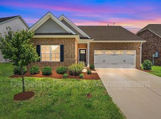 1146 Westgate Dr, Gallatin, TN 37066