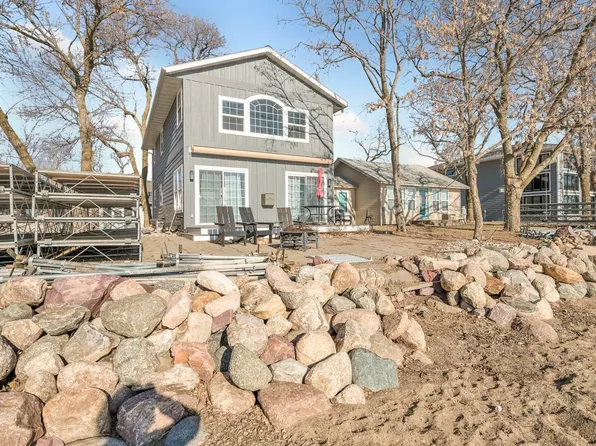 24781 McClelland Dr, Spirit Lake, IA 51360