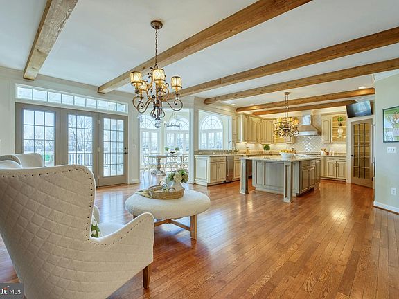 4th image of 35327 Greyfriar Dr