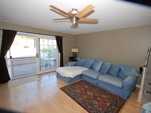 72DublinDrive Family Room.jpg