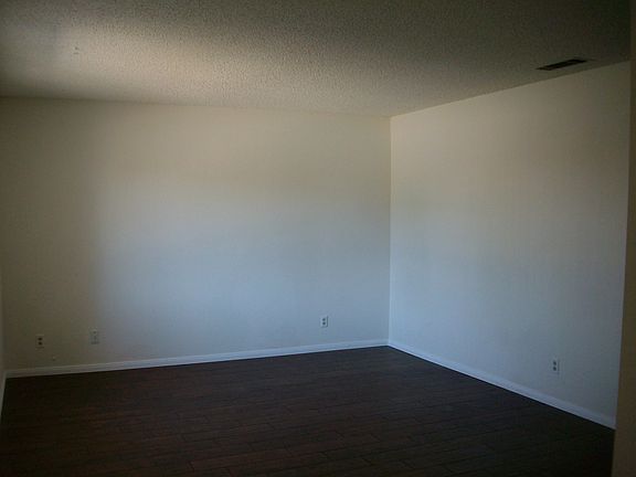 2nd image of 2051 Pueblo Dr