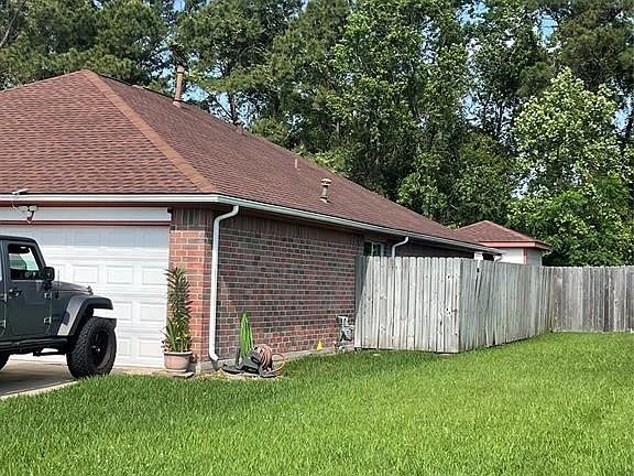 4th image of 710 Saint Edwards Green Dr