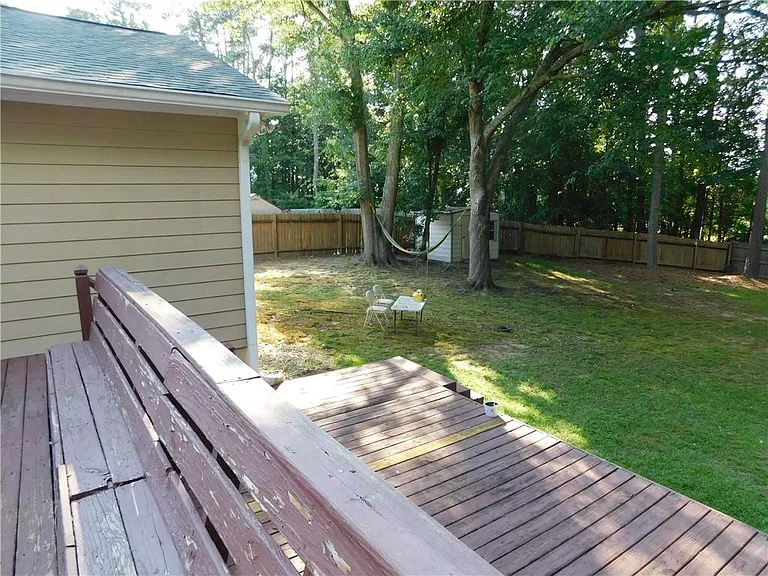 2460 Hinton Rd — Photo 18