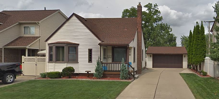 1st image of 628 Antoine St
