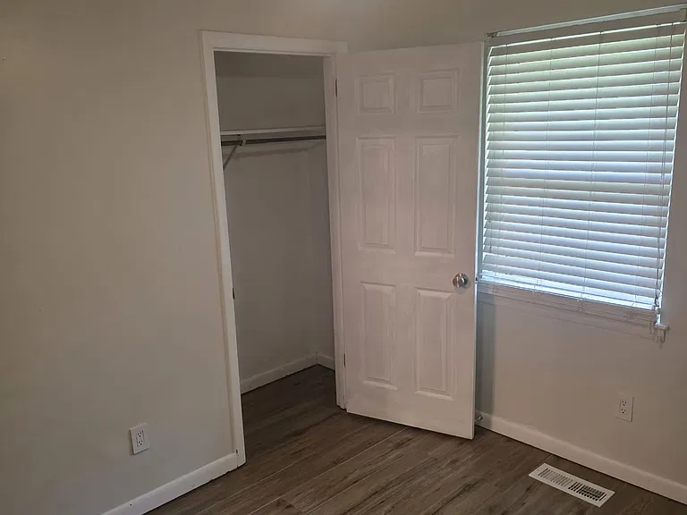 148 Colby Dr NE #1 — Photo 9
