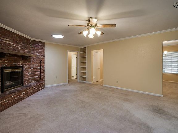 5th image of 2607 Elmwood Ave