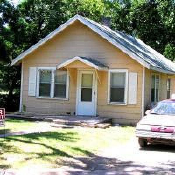 1st image of 1527 N Orchard Ave