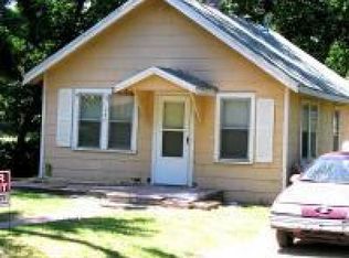 1527 N Orchard Ave, Hutchinson, KS 67501