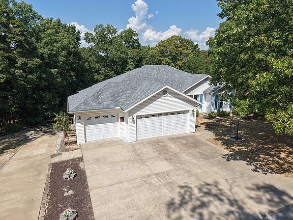 2nd image of 215 Queensberry Road
