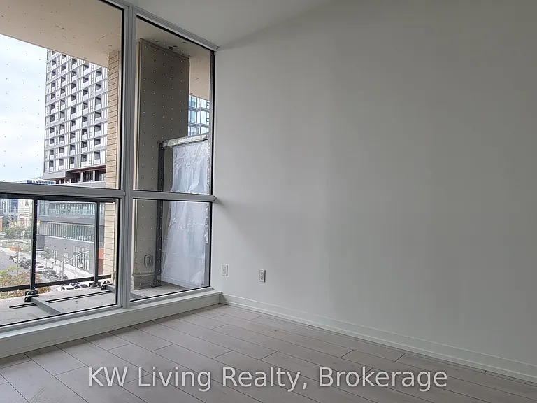 49 E Liberty St #405 — Photo 3