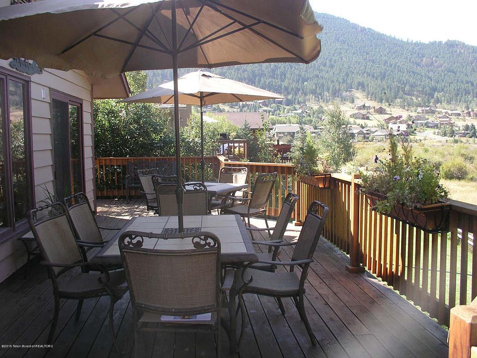 1st image of 425 Flat Creek Dr