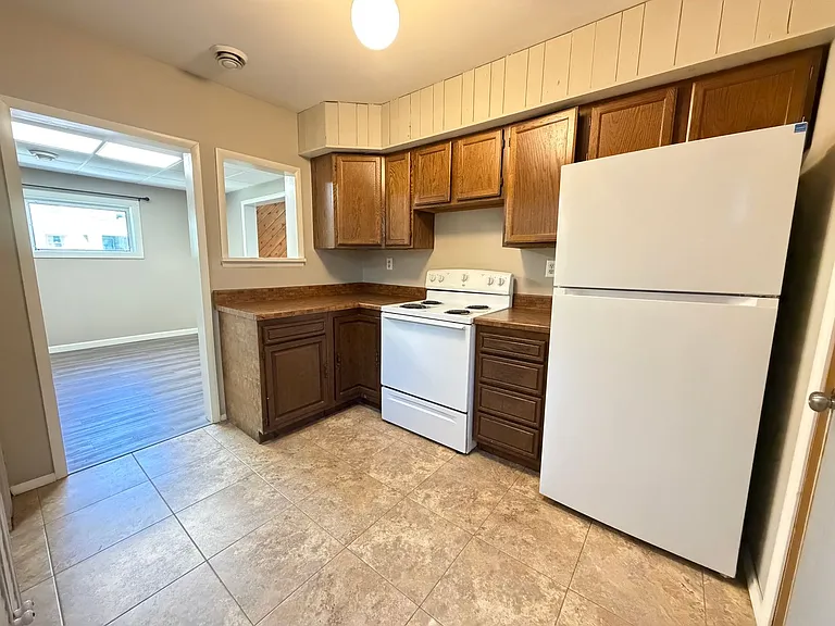 1701 Baxter Ave — Photo 12