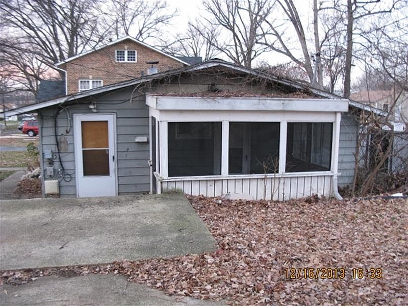 2nd image of 1501 Ballinger Ave