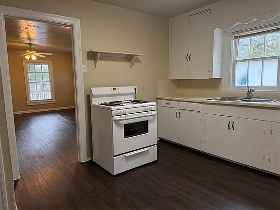 5th image of 504 W Saint Johns Ave #A
