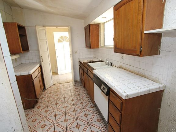 2nd image of 8316 Emerado Cir
