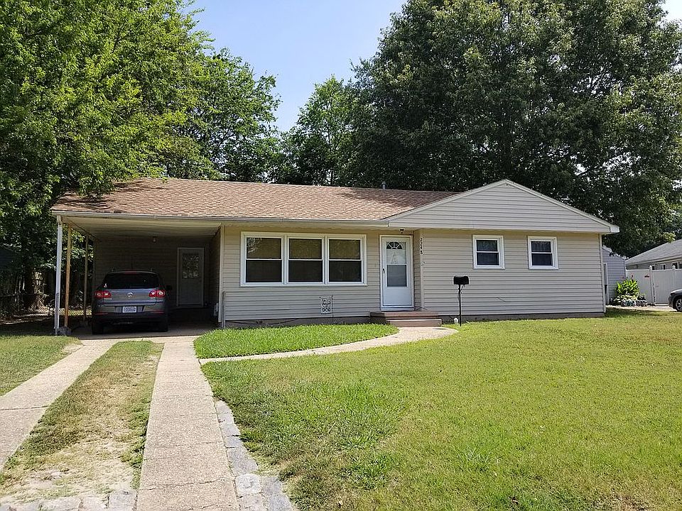1st image of 2248 Corbett Ave